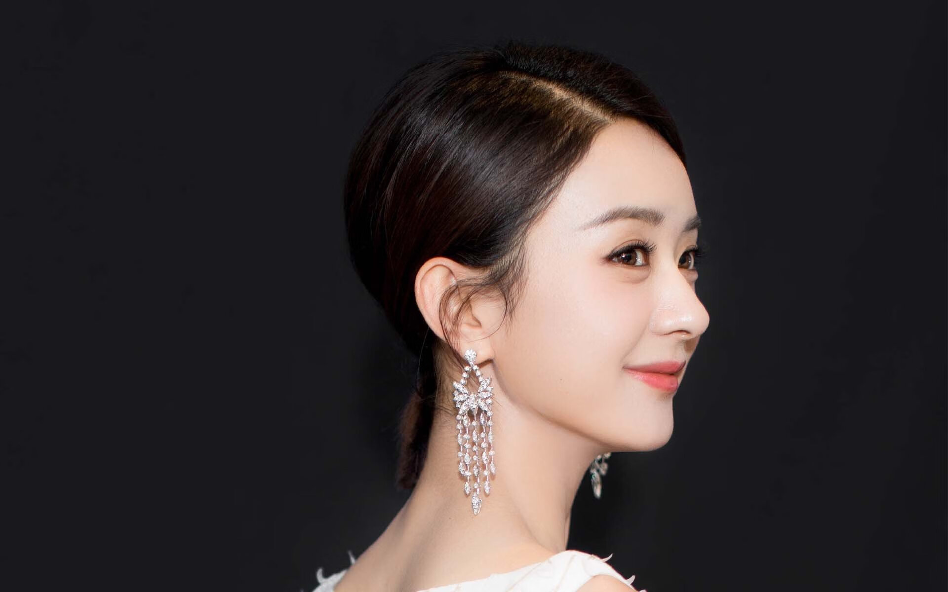 深秋凌晨的唯一性，当公牛遇上辽宁，霍勒迪如何定义硬仗之王