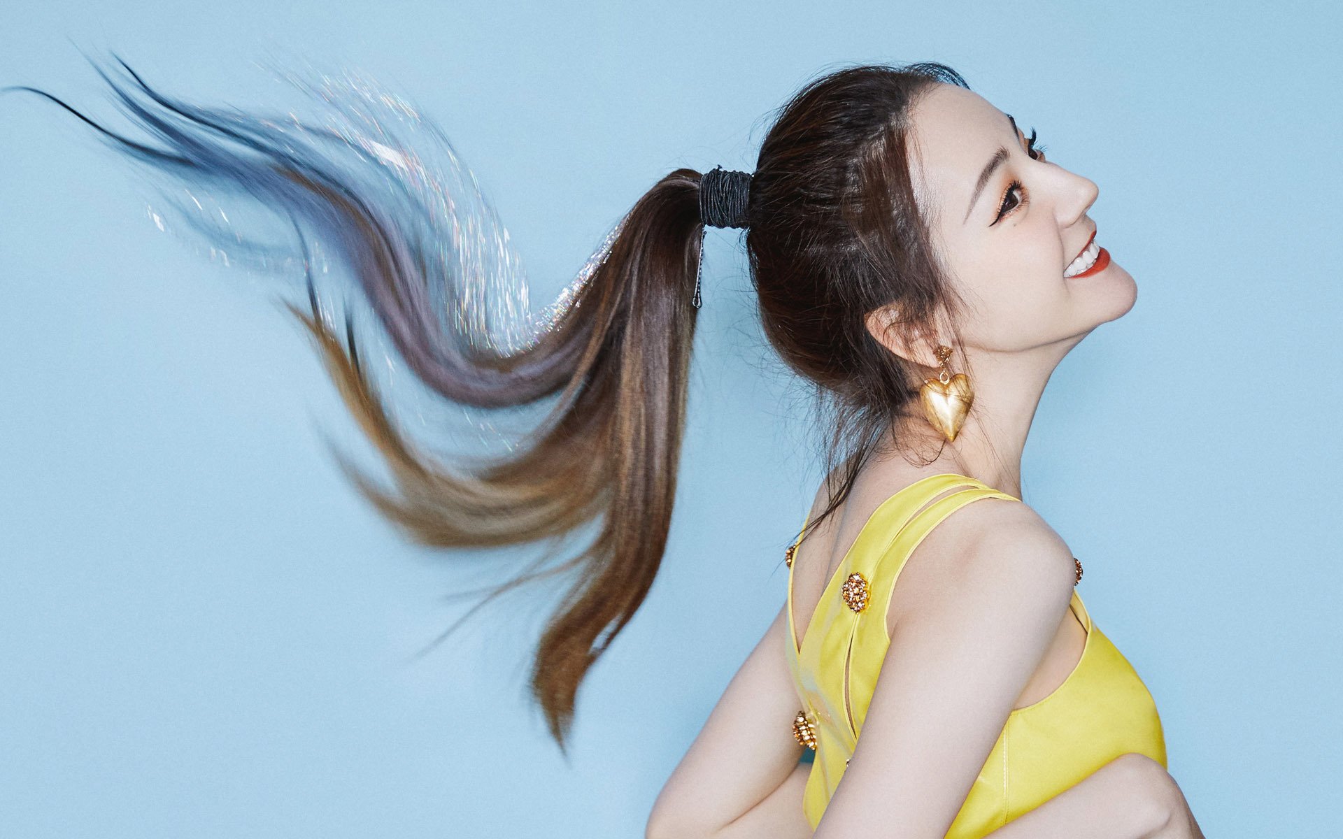 欧冠淘汰赛之夜，当丁丁成为唯一变量，对手的战术板烧成灰烬