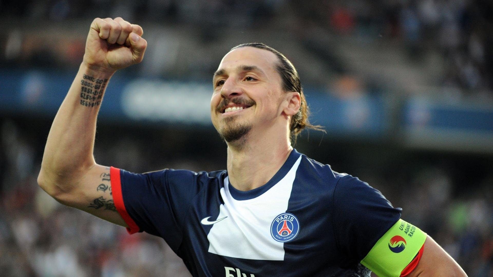 首先，我们来构思一个能统领全文、引人入胜的标题